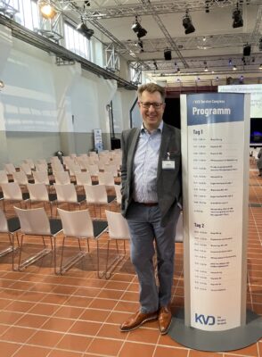 Gerd Bart, Gründer und Geschäftsführer der Transaction-Network GmbH & Co. KG, auf dem KVD Service Kongress 2022